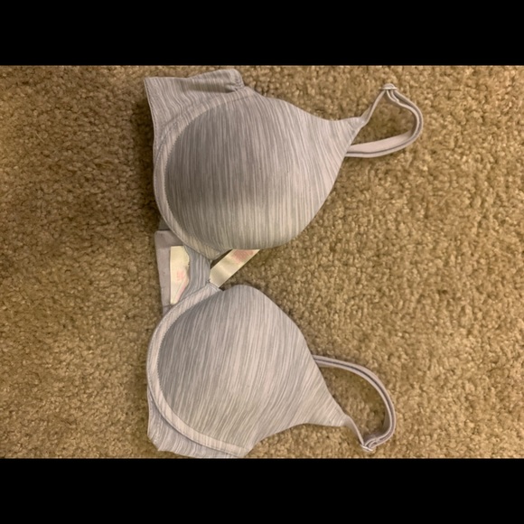 Padded light push up Victoria secret bra size 32B